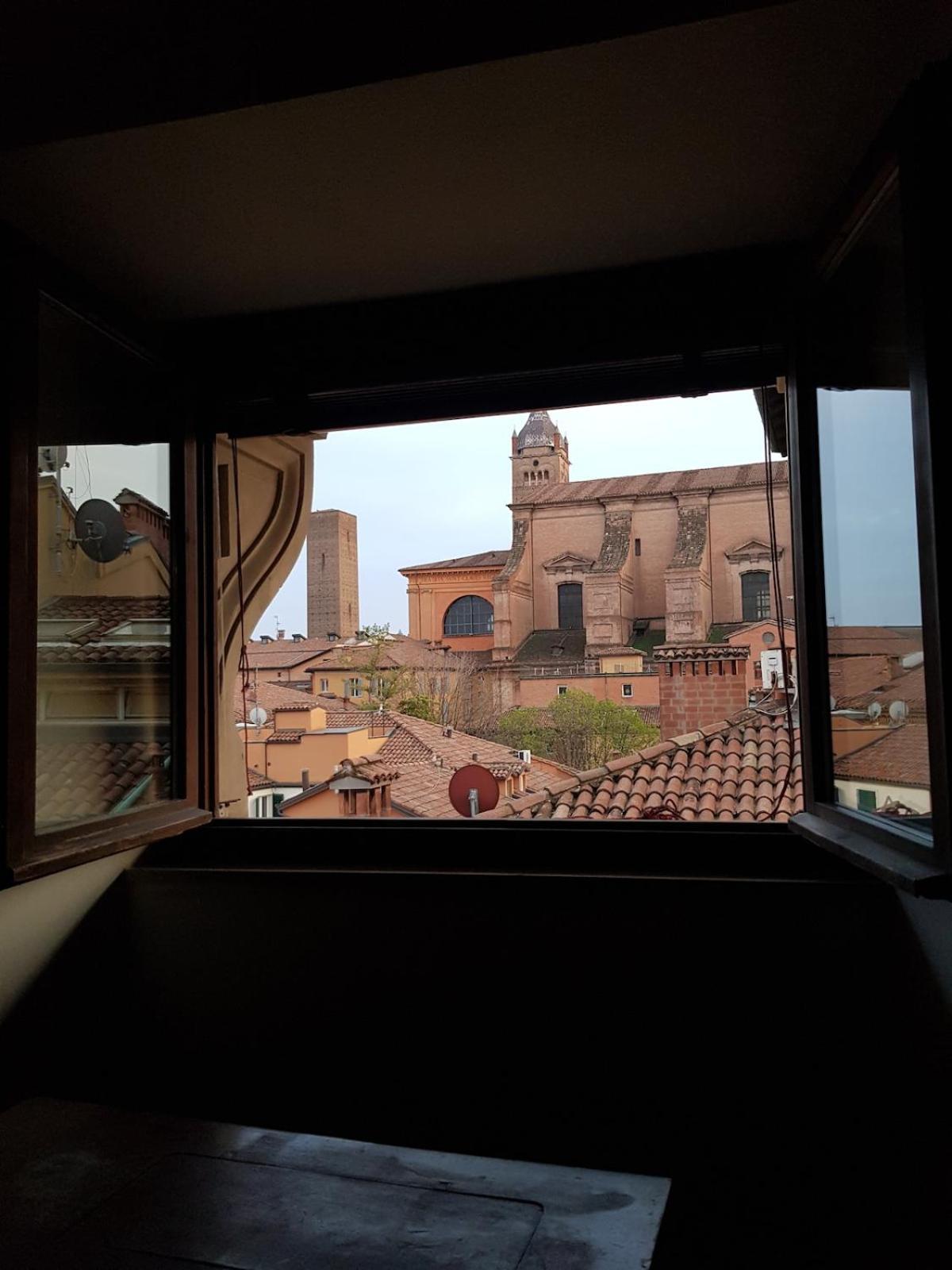 Monolocale Sui Tetti Di Bologna - Via Indipendenza Apartment Ngoại thất bức ảnh